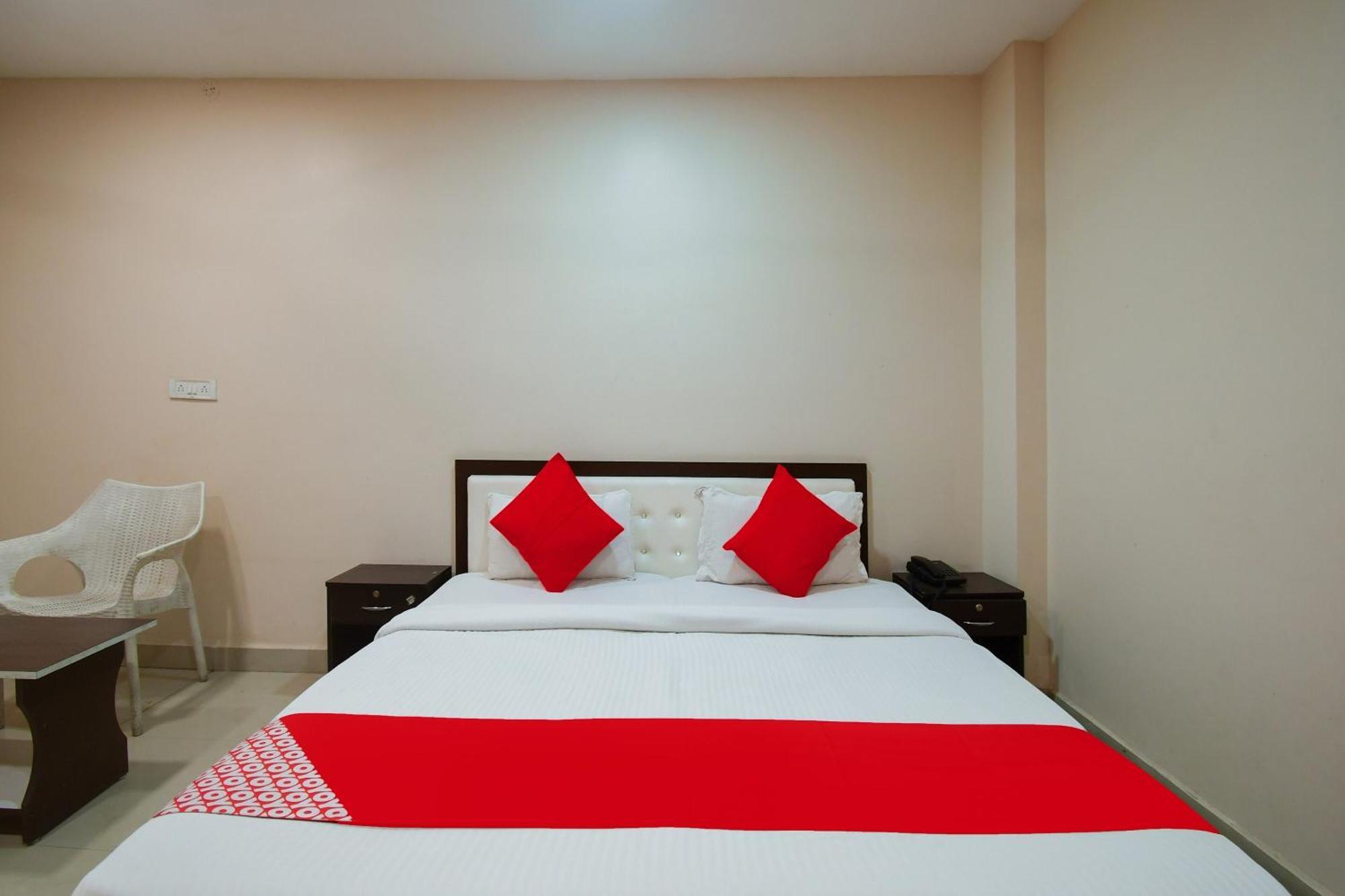 Hotel O Premium Hari Jamshedpur Exteriör bild