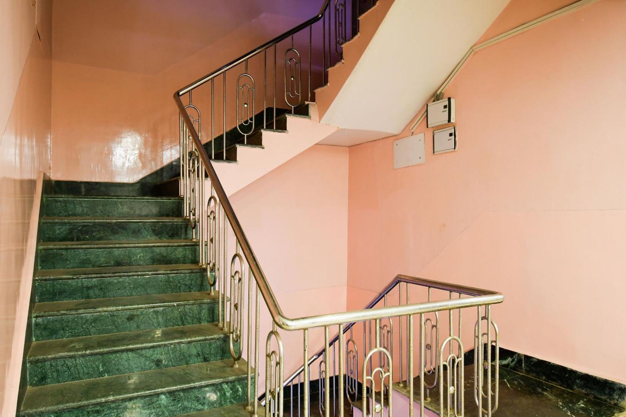 Hotel O Premium Hari Jamshedpur Exteriör bild